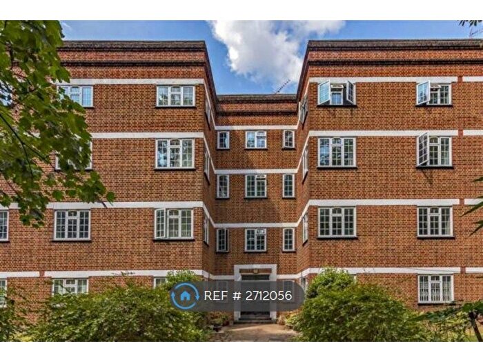 3 Bedroom Flat To Rent In Mount Avenue, London, W5