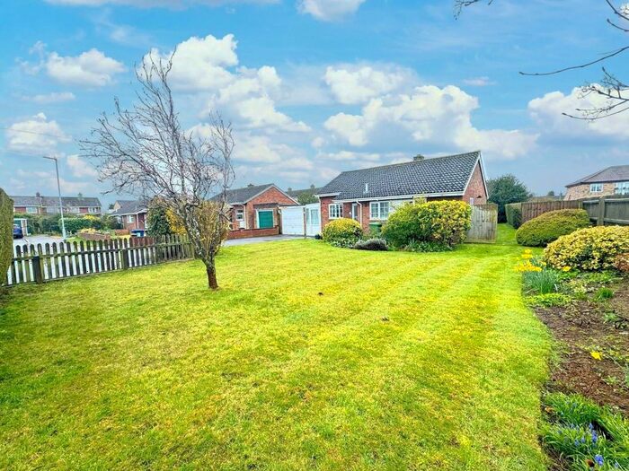 2 Bedroom Detached Bungalow For Sale In Northfield Close, Gamlingay, Sandy, SG19