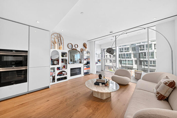 1 Bedroom Apartment For Sale In Oakley House, Electric Boulevard, London, SW11