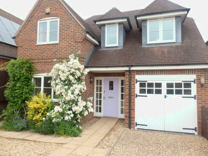 4 Bedroom Detached House To Rent In Cold Ash Hill, Thatcham, RG18