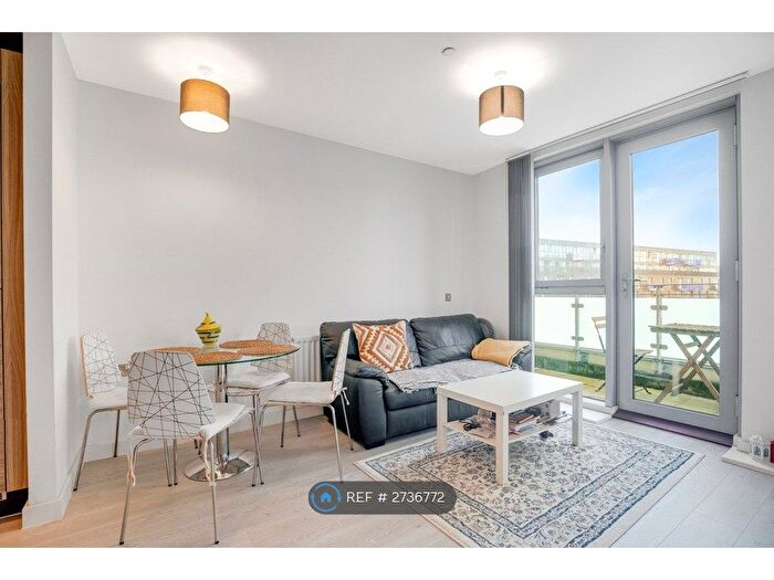 1 Bedroom Flat To Rent In Rick Roberts Way, Stratford, E15