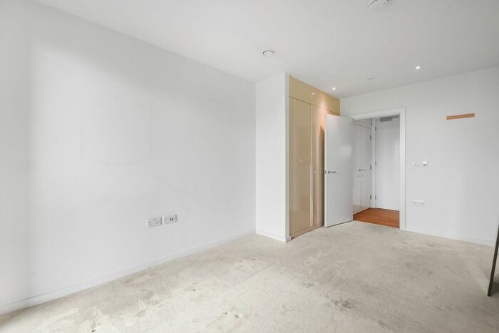 1 Bedroom Flat To Rent In One The Elephant, St. Gabriel Walk, Elephant Amp; Castle, London, SE1