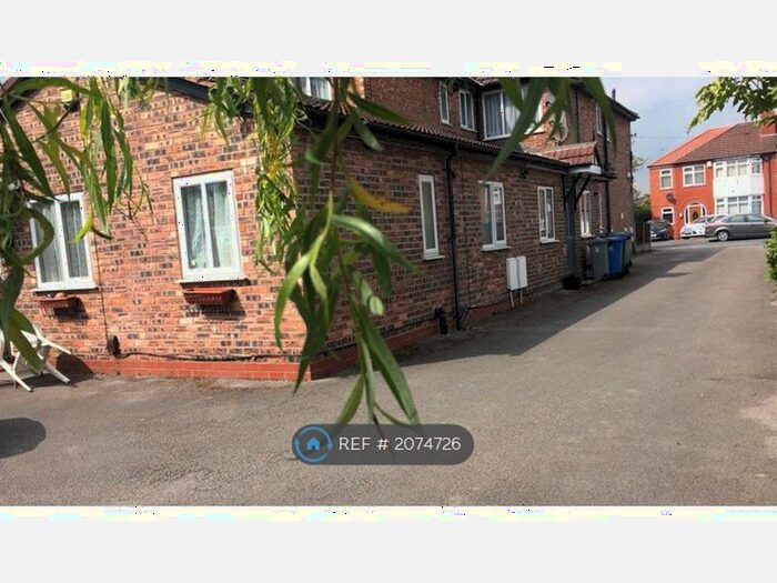 2 Bedroom Flat To Rent In Riddings Road, Altrincham, WA15