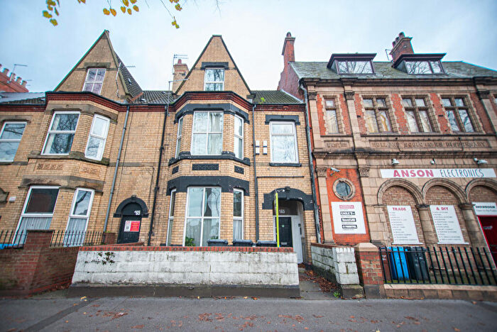 1 Bedroom Flat To Rent In Flat, Boulevard, HU3