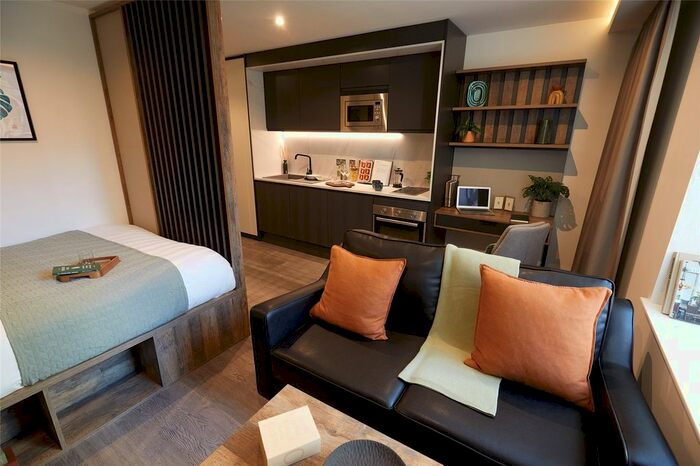 Studio To Rent In Wade Lane, Leeds, LS2