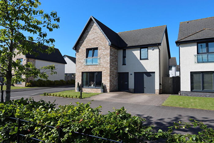4 Bedroom Detached House For Sale In Briardene Way, Backworth Park, Newcastle Upon Tyne, NE27
