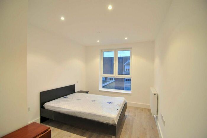 Studio To Rent In The Luminaire Apartments, Kilburn High Road, Kilburn, NW6