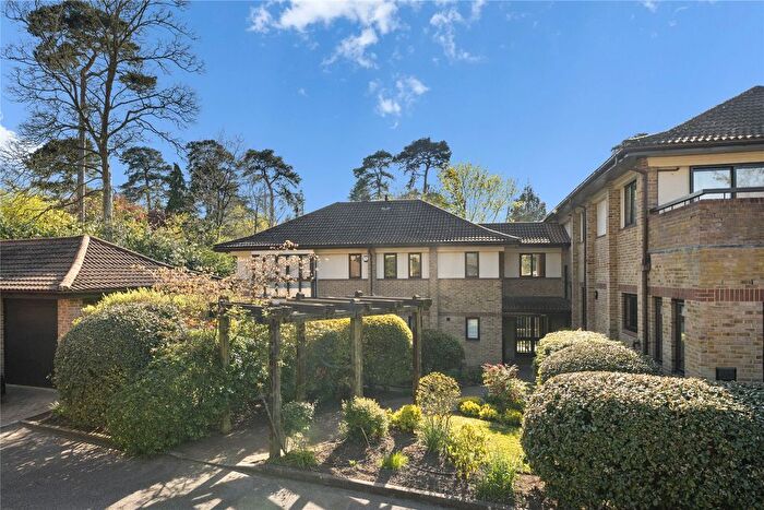 2 Bedroom Flat For Sale In The Gables, Oxshott, Leatherhead, Surrey, KT22
