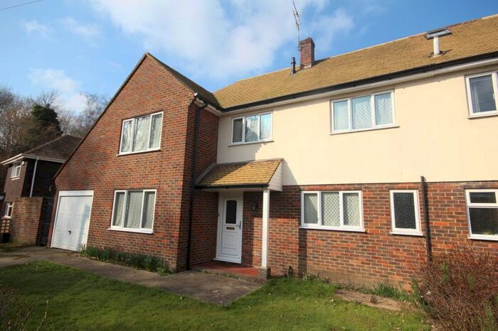 4 Bedroom Semi-Detached House For Sale In Lower Green, Leigh, Tonbridge, TN11
