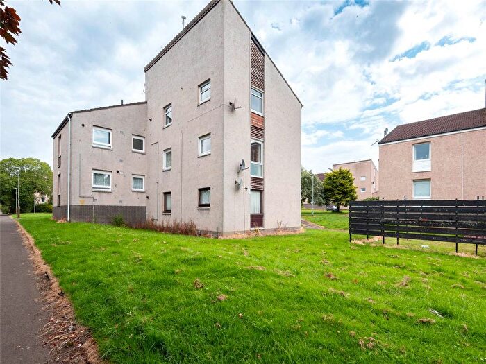 2 Bedroom Flat To Rent In Dochart Terrace, Dundee, DD2