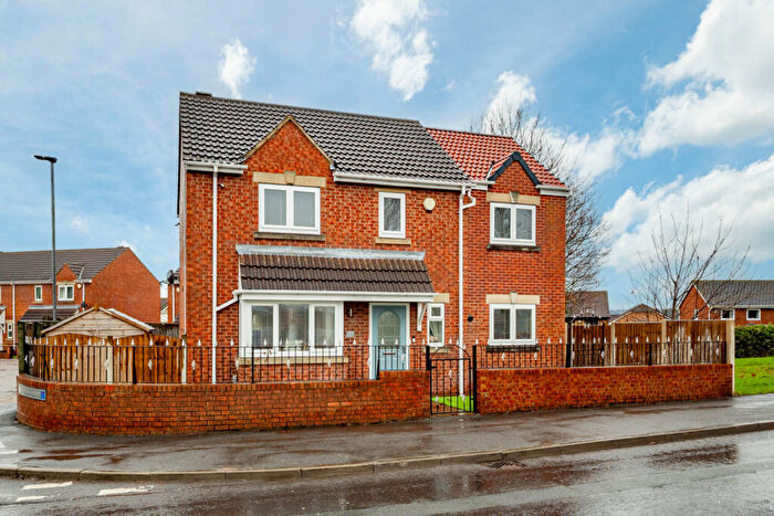 4 Bedroom Detached House For Sale In Pinfold Gardens, Cudworth, S72