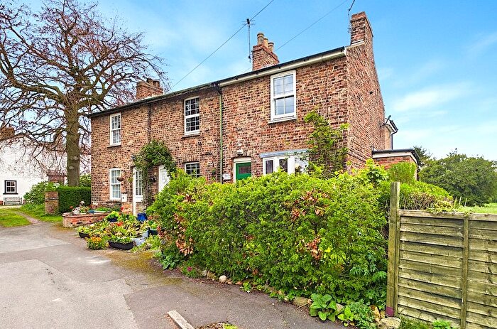 2 Bedroom Cottage For Sale In St. Helens Square, Barmby Moor, York, YO42