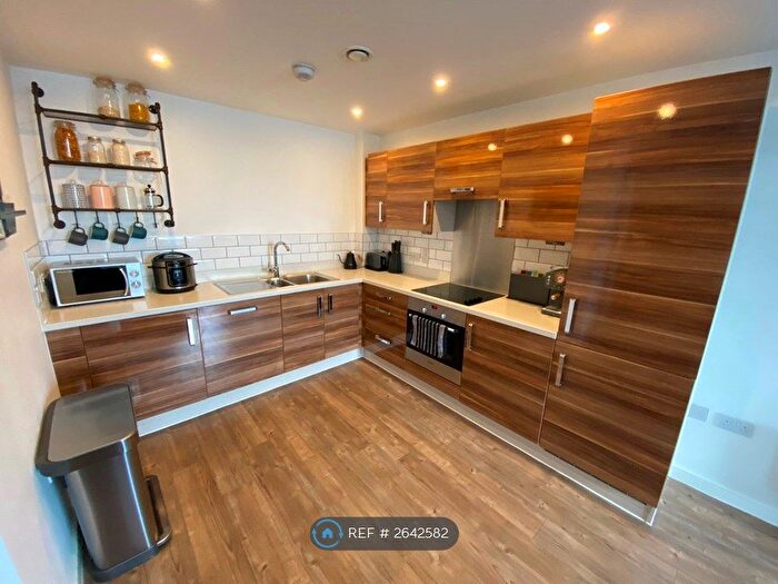 2 Bedroom Flat To Rent In College Street, Southampton, SO14