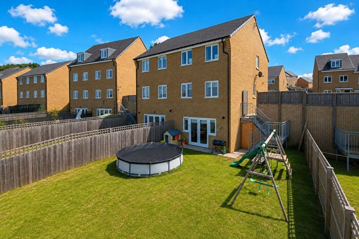 3 Bedroom Semi-Detached House For Sale In Poplars Park Avenue, Bradford, West Yorkshire, BD2