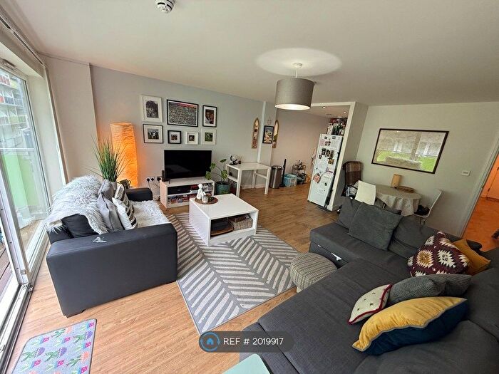 1 Bedroom Flat To Rent In Concord Street, Leeds, LS2