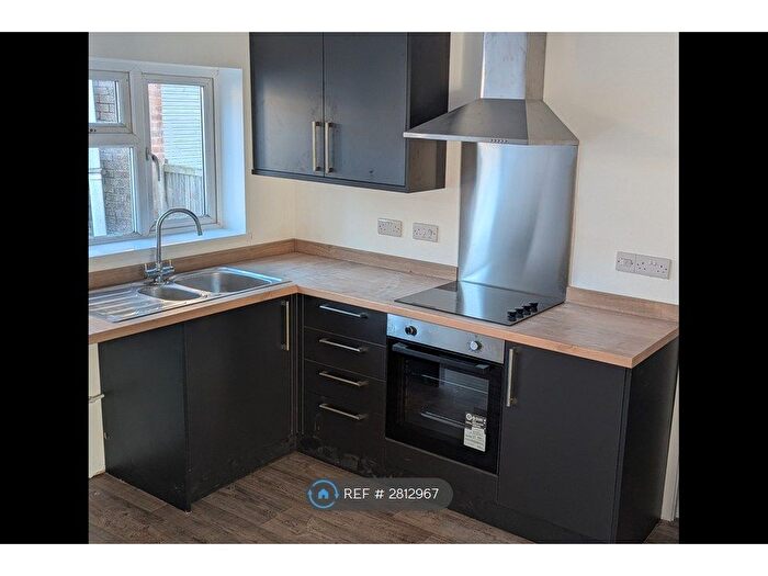 2 Bedroom Flat To Rent In Guildford Glen, Lydd, Romney Marsh, TN29