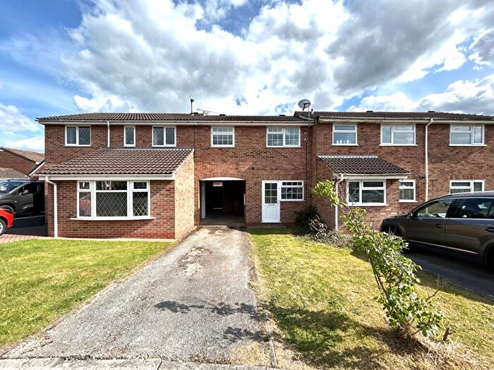 2 Bedroom House To Rent In Spencer Close, Stretton, Burton-on-Trent, Staffordshire, DE13