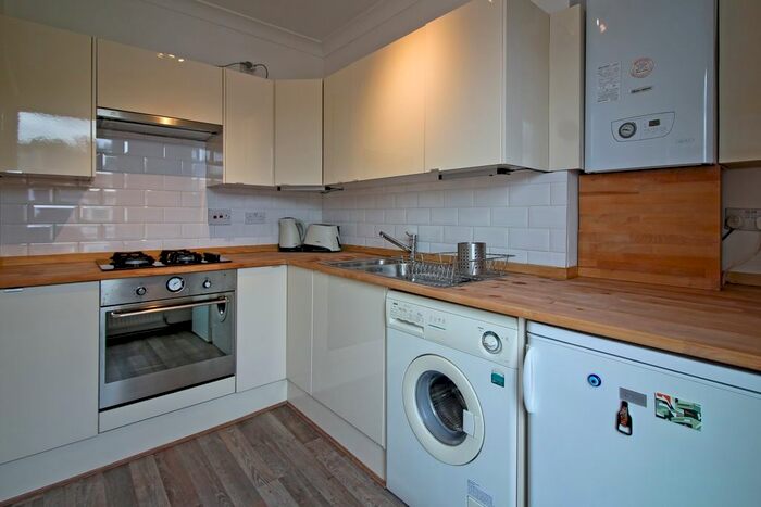 1 Bedroom Flat To Rent In Graham Road, London, E8