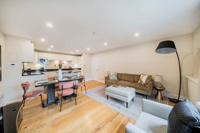 2 Bedroom Flat To Rent In Kensington Gardens Square, London, W2