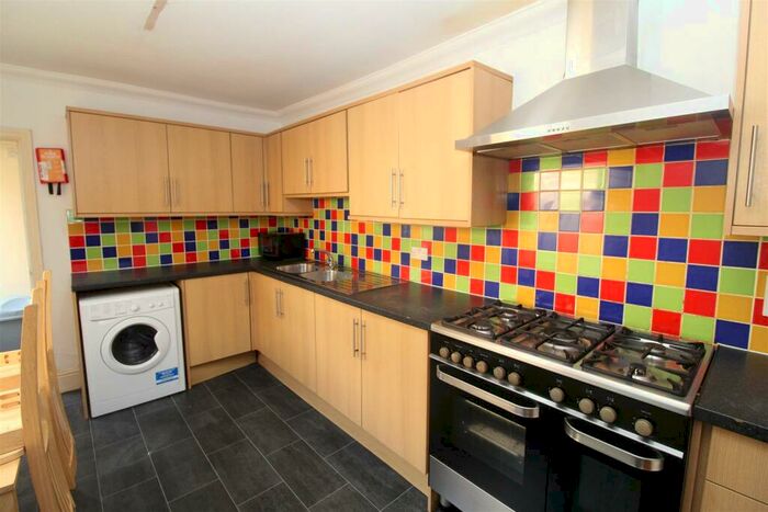 6 Bedroom Private Hall To Rent In Letty Street, Cathays, Cardiff, CF24