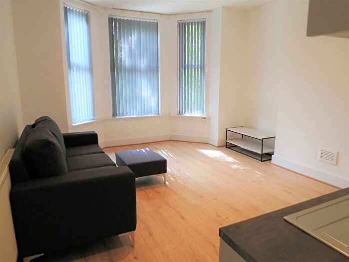 1 Bedroom Flat To Rent In Clyde Road, West Didsbury, Manchester., M20