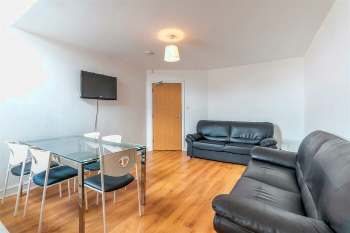 6 Bedroom Maisonette To Rent In &#pppw - Stratford Road, Heaton, NE6