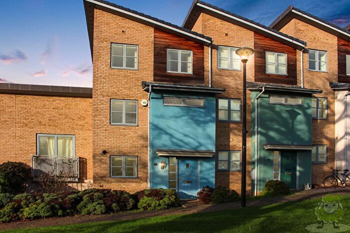 4 Bedroom Terraced House To Rent In Sotherby Walk, Cheltenham, GL51