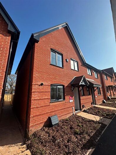 3 Bedroom Semi Detached House To Rent In Beaulieu Road, Whiteley, Fareham, SO30