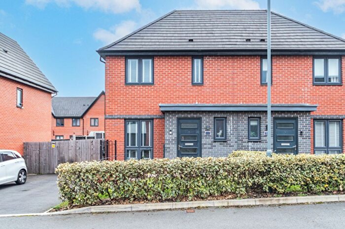 3 Bedroom Semi-Detached House For Sale In Ascot Way, Birmingham, West Midlands, B31