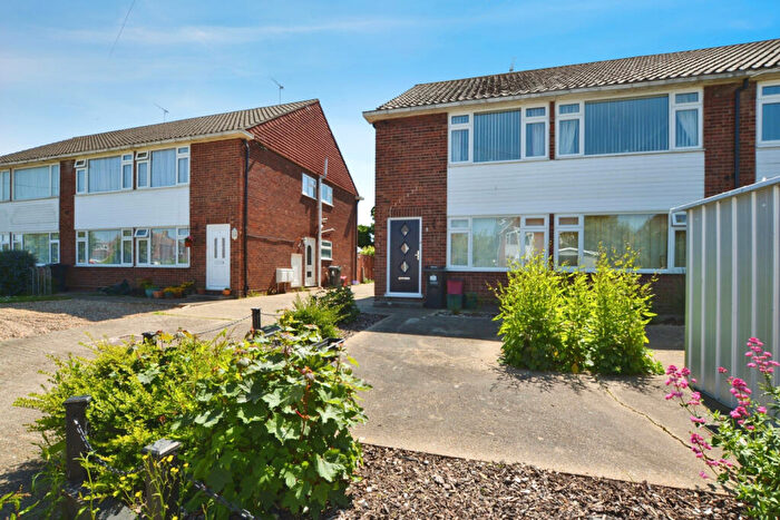 2 Bedroom Maisonette For Sale In Blenheim Ct, Blenheim Road, CO15