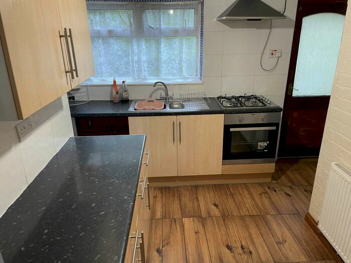 2 Bedroom Property To Rent In Gwynedd Avenue, Townhill, Swansea, SA1