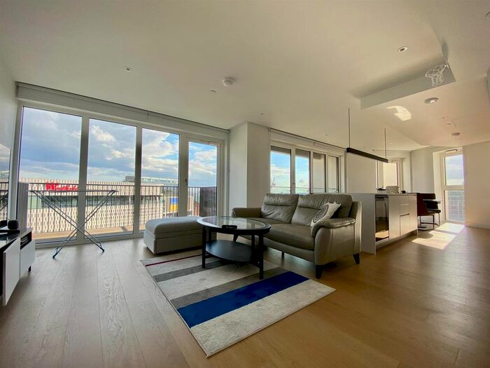 2 Bedroom Flat To Rent In Lincoln Apartments, White City Living, W12