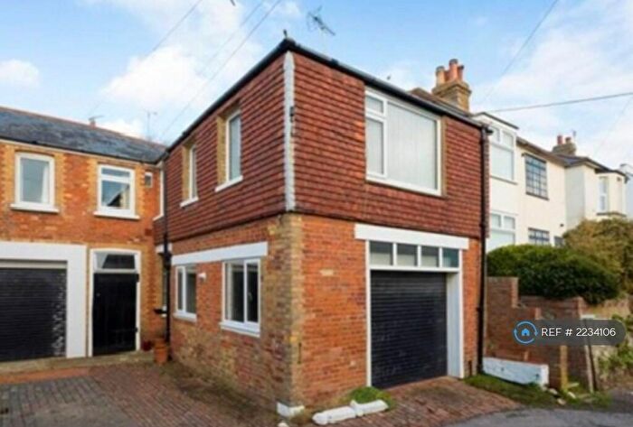 3 Bedroom Semi-Detached House To Rent In Wellington Place, Sandgate, CT20