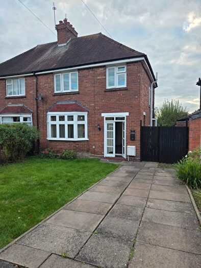 3 Bedroom Semi-detached House To Rent In Daisybank Crescent, Walsall, WS5