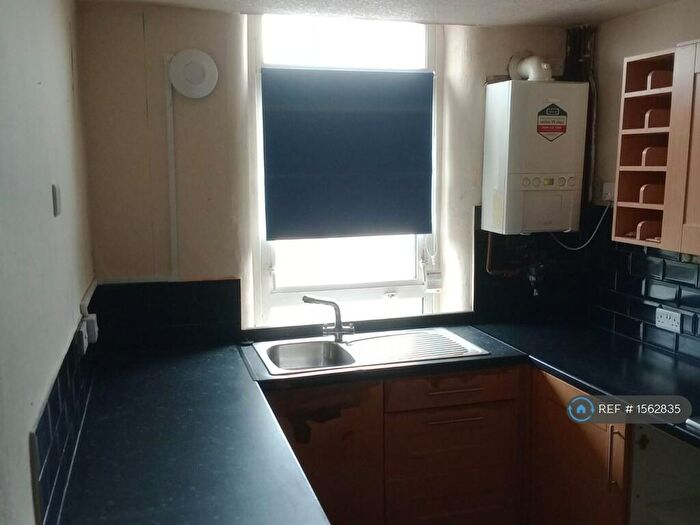 3 Bedroom Terraced House To Rent In Parkwood Street, Keighley, BD21