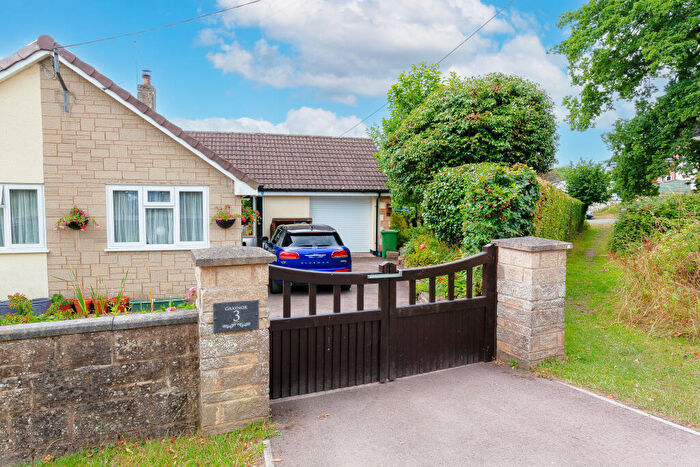 2 Bedroom Bungalow For Sale In Woodland Place, Yorkley For Sale, GL15