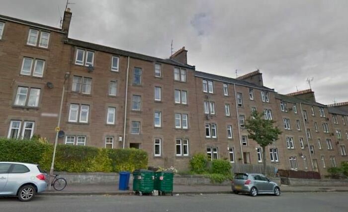 2 Bedroom Flat To Rent In Scott Street, Dundee, DD2