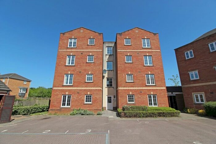 2 Bedroom Apartment To Rent In Goetre Fawr, Radyr, Cardiff, CF15