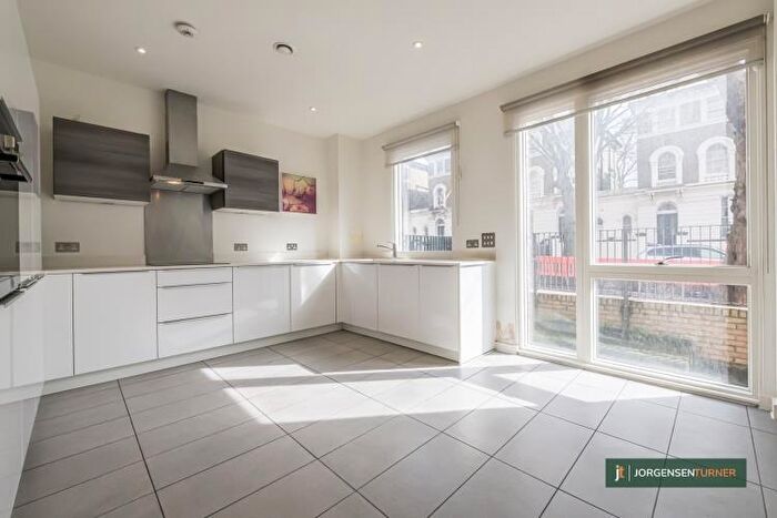 3 Bedroom Flat To Rent In Cambridge Avenue, North Maida Vale, NW6
