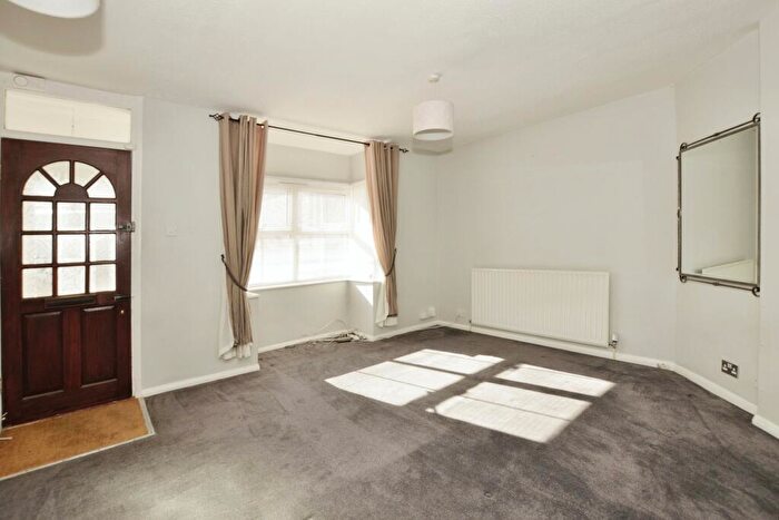 2 Bedroom Detached House For Sale In Windmill Street, Hythe, Kent, CT21
