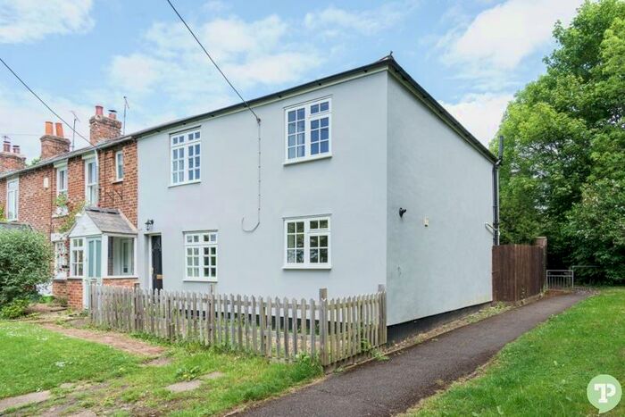 3 Bedroom Cottage To Rent In The Green, Horspath, Oxford, OX33