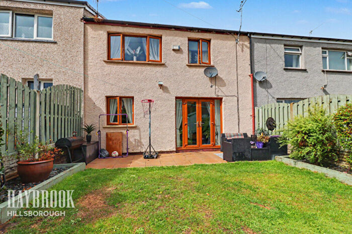 3 Bedroom Terraced House For Sale In Woodfarm Close, Sheffield, S6