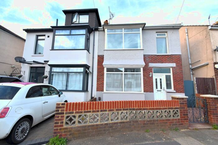 3 Bedroom Semi-Detached House To Rent In Battenburg Avenue, Portsmouth, PO2