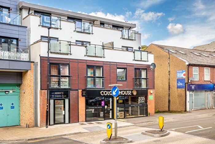 2 Bedroom Flat For Sale In Croydon Road, Caterham, CR3