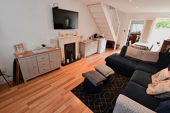 2 Bedroom Terraced House To Rent In Cornwall Road, Croydon, CR0