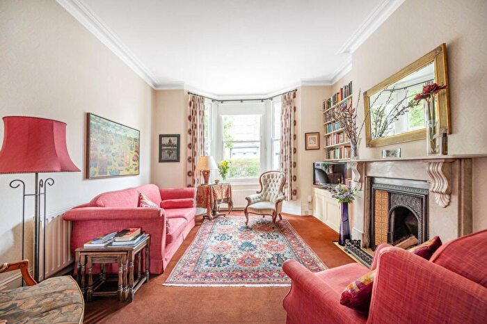 3 Bedroom House To Rent In Celia Road, Islington, London, N19