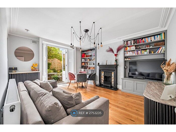 2 Bedroom Flat To Rent In Ranelagh Road, London, W5
