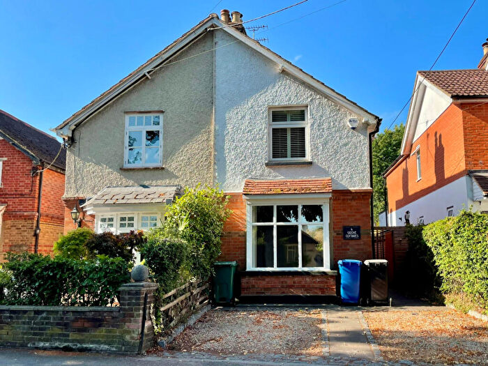 3 Bedroom Semi Detached House To Rent In Lower Road, Cookham, SL6