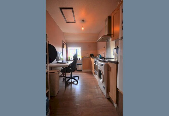 Studio To Rent In London Road, Reading, Berkshire, RG1