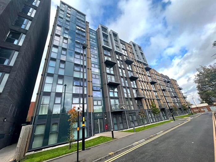2 Bedroom Flat For Sale In Communication Row, Birmingham, B15